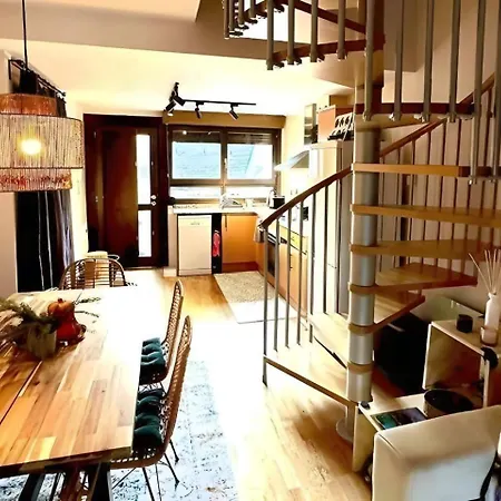 Caleydos Duplex Diseno Garaje Wifi